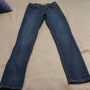 Levi’s 721 Jeans -size 27-high rise skinny